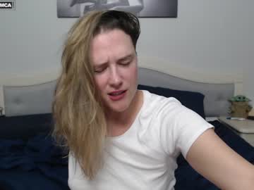 girl
        bluexstacey cam image #2314349