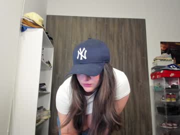 girl
        lindabluee cam image #6932860