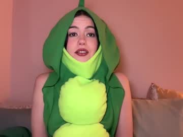 girl
        littlesugarpea cam image #5839899