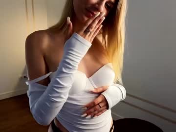 girl
        maudfitt cam image #4597481