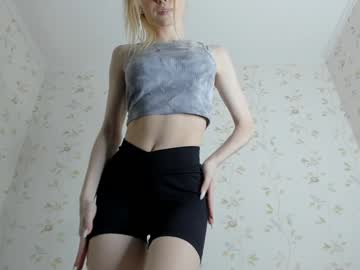 girl
        brittany_bird cam image #5883181