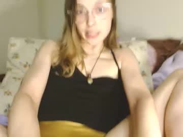 girl
        bakedmommy cam image #3253668
