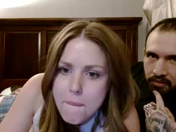 couple
        montyfoxx69_ cam image #1867534