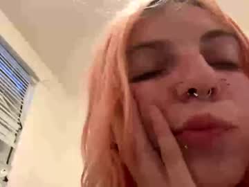 couple
        cryingdemon818 cam image #2070236