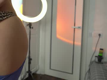 girl
        sweety_rinushka_ cam image #5644521