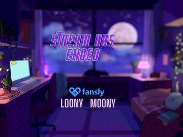 girl
        loony_moony cam image #2343117