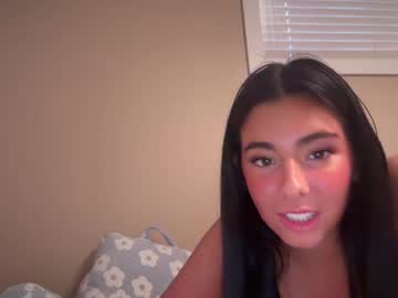 girl
        lucyblackwell cam image #6512307