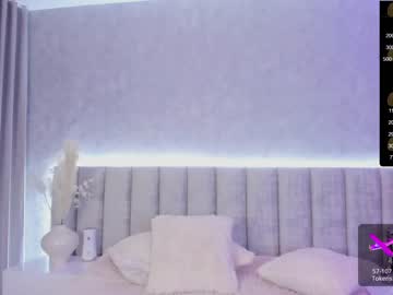 girl
        candyred88 cam image #3297572