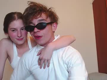 girl
        jalevakitties2 cam image #2072633