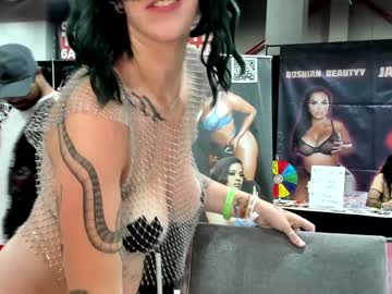 girl
        greydesire69 cam image #4486913