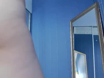 girl
        kriskras__ cam image #6910232