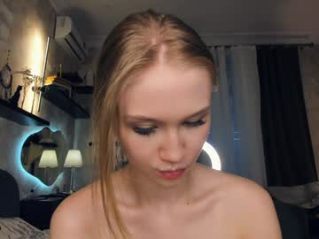 girl
        one_1ove cam image #6720793