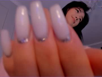 girl
        aerri_lee cam image #439662