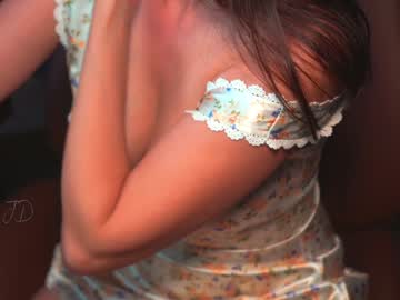 girl
        lola_jd cam image #5939728