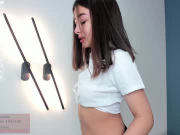 girl
        gladysacreman cam image #5177659
