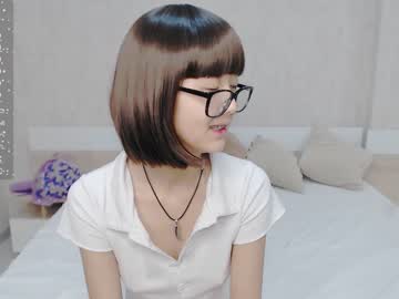 girl
        little_yena cam image #2950278