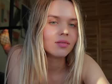 girl
        corni__ cam image #6373722