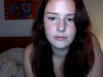 girl
        stassiebabyxo cam image #6004327