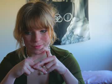 girl
        sisypheanlove cam image #2891296
