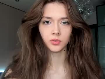 girl
        willa_williams cam image #460461