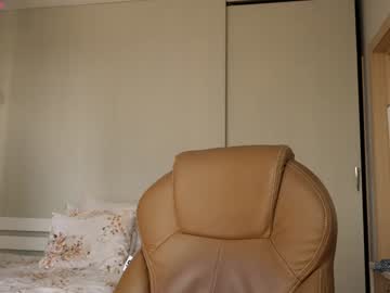girl
        ronny_ponny cam image #6616060