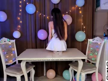 girl
        isobelsimpson cam image #3187792