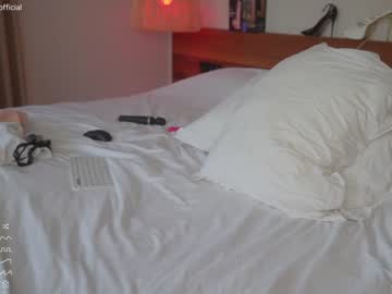 girl
        emilia98xxx cam image #2779104