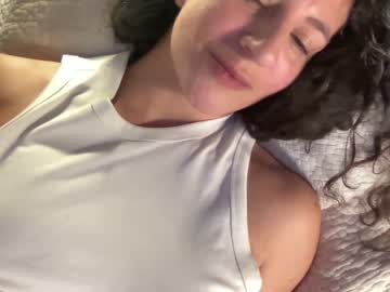 girl
        annareyle cam image #717981