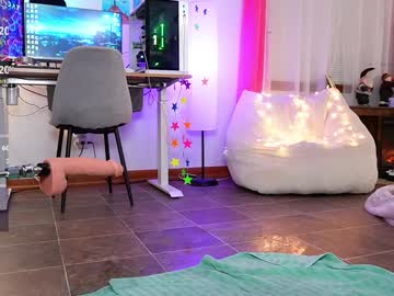 girl
        emmasky69 cam image #5826798