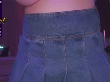 girl
        aveksmr cam image #105433