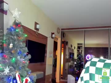 girl
        bestblondiiecb cam image #634841