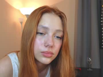 girl
        shirleywhitney cam image #2339319