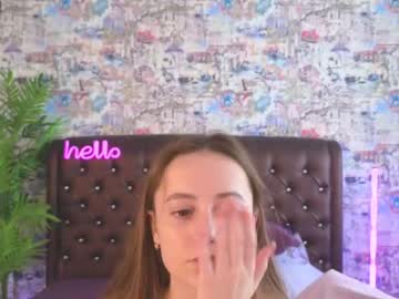 girl
        angelina_new cam image #4137489