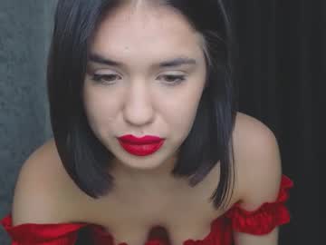 girl
        mia__lunaa cam image #5174771
