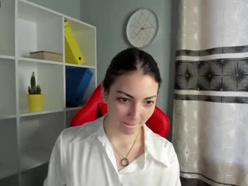 girl
        sara_berton cam image #1256479