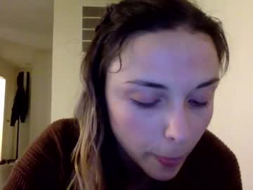 girl
        bakedmommy cam image #3024556