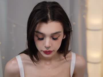 girl
        karina_amiri cam image #4678360