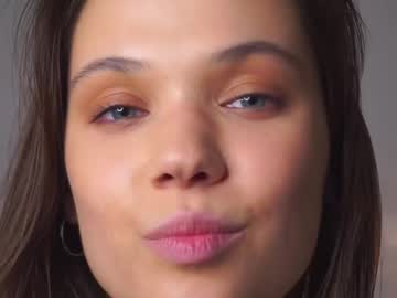 girl
        fannyedger cam image #6682212
