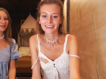 girl
        kali_the_goddess cam image #1490177