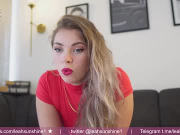 girl
        leahsunshine cam image #1253367