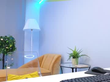 girl
        lovlybambi cam image #3019176