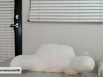 girl
        _natycutei19 cam image #1795705