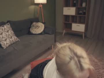 girl
        audreycarvin cam image #3651204
