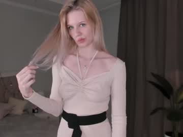 girl
        itsagoodtimeformagic cam image #3111622
