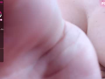 girl
        spoilm3mor3 cam image #1899875