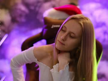 girl
        angeellina cam image #3172997