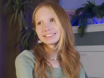 girl
        amandashah cam image #2245477