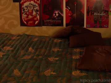 girl
        _northern_girl_ cam image #2560408