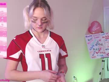girl
        petitebrat cam image #874261