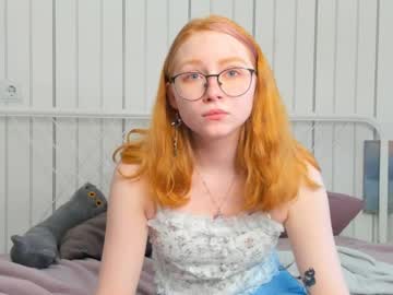 girl
        afradenmon cam image #4454264